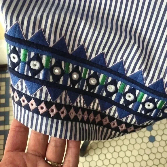 Vineyard Vines | Geo Prep Embroidered Swing Dress - Picture 3 of 5